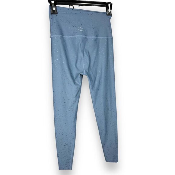 Beyond Yoga Alloy Sparkle Midi Leggings - Picture 3 of 4